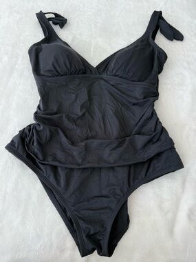 Jantzen Women’s Black One-piece Swimsuit Size 12 E27